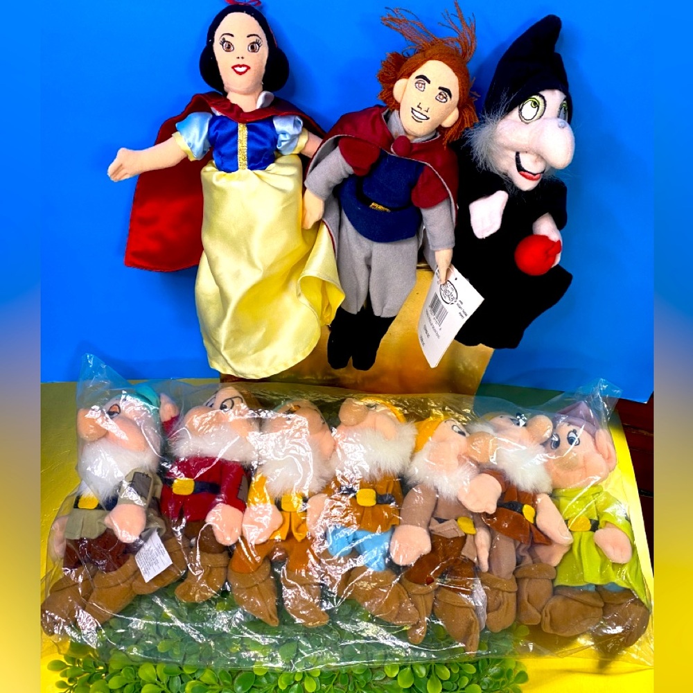 DISNEY EXCLUSIVE NWT 90s SNOW WHITE AND THE SEVEN DWARFS COMPLETE SET OF 10